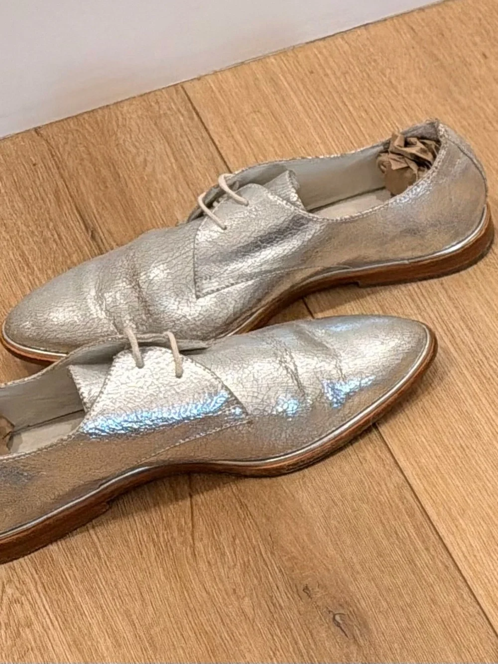 Veronique Branquinho Silver Lace-Up Flats / Oxford Shoes